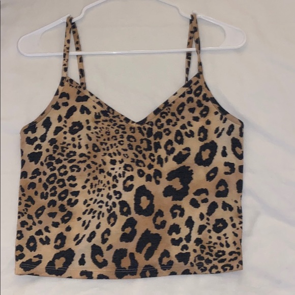 Tops - FOREVER 21 cropped tank